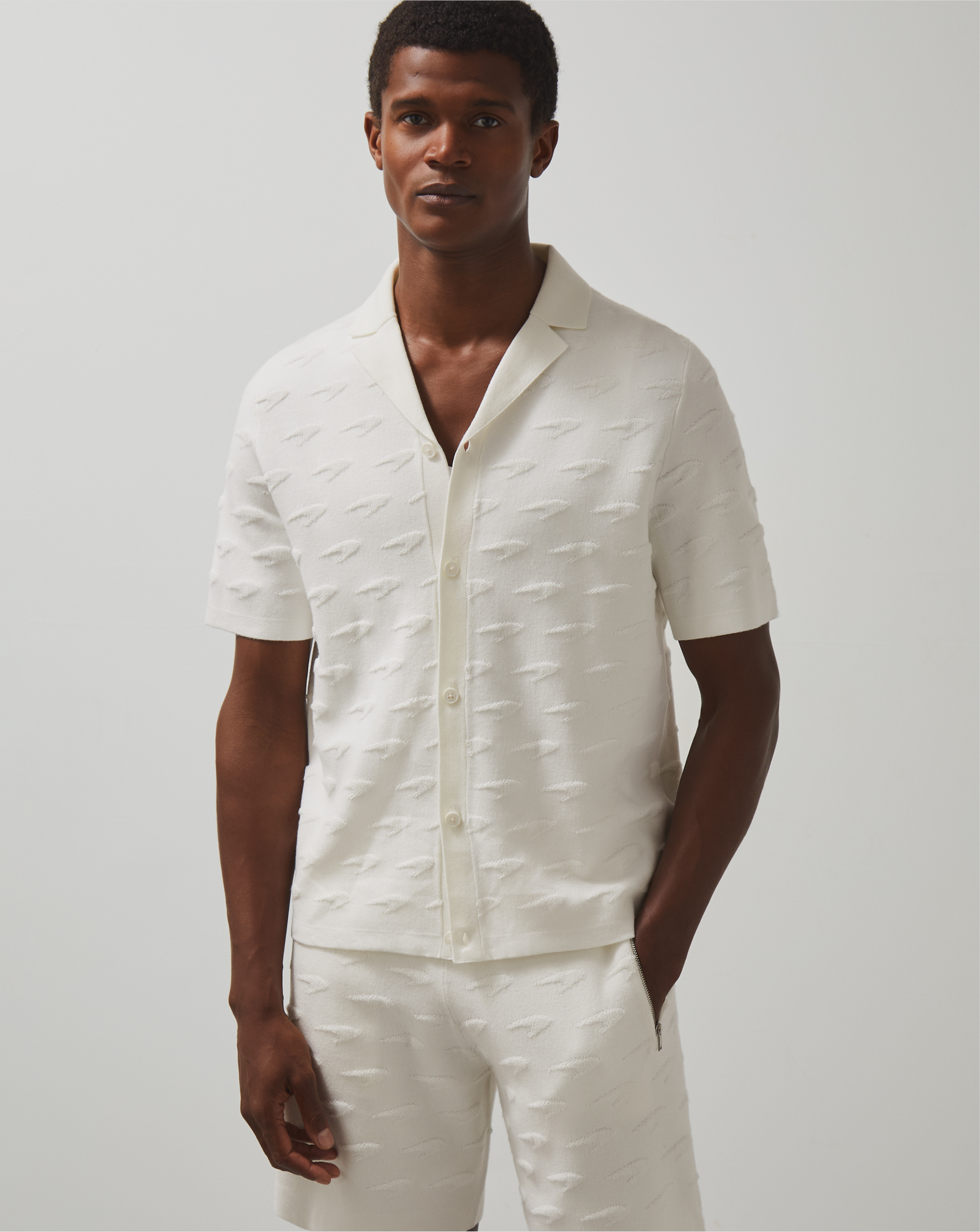 Reiss Mens Short Sleeve Speedmark Knitted Cuban Shirt - White